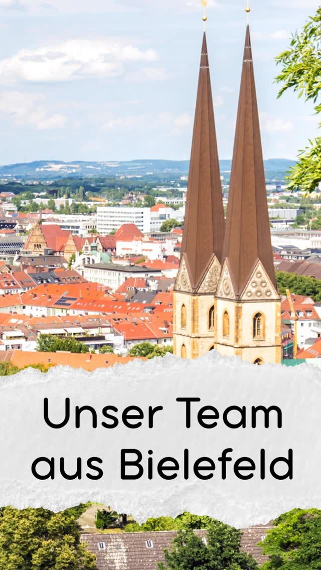 Herzliche Grüße aus Bielefeld! 📍 ⁠
Unser Unternehmen ist ja an einigen Orten vertreten, aber heute wollen wir euch mal einen kleinen, unzensierten Einblick in unser Team hier vor Ort geben. 🎬✨⁠
⁠
Zwischen der täglichen Arbeit wird bei uns vor allem eins getan: verdammt viel gelacht. 🤭⁠
⁠
Das war übrigens nur die erste Hälfte vom Spaß – wir haben da nämlich schon das nächste Video im Kasten. Bleibt gespannt! 🤫⁠
⁠
#Bielefeld#Teamvorstellung#LokalesUnternehmen#WirdFortgesetzt#Teamwork#MeetTheTeam#PersonalService#PSH